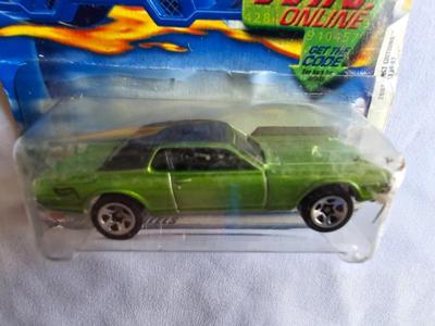 Collectable Hot Wheels cars - new in damaged packaging