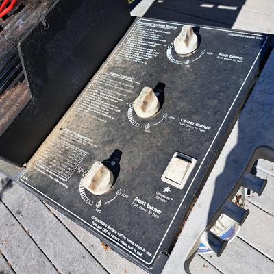 Weber "Genesis Silver B" LP Gas Grill & Assessories (FD-SD)