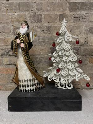 Santa and Sparkly Tree