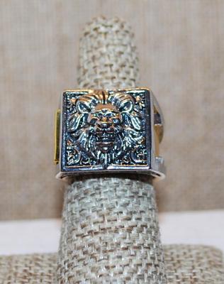 Size 7 ½ Unique Slide-In "HIDDEN COMPARTMENT" LION Face Ring with on a Silver-Tone Band (21.0g)