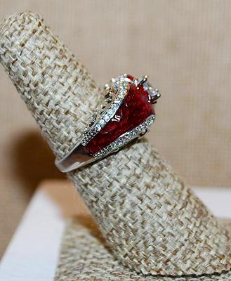 Size 6 Marked .925 "Puffy" RED Party Ring with a Single Main Clear Round Stone on a Silver Band (6.2g)