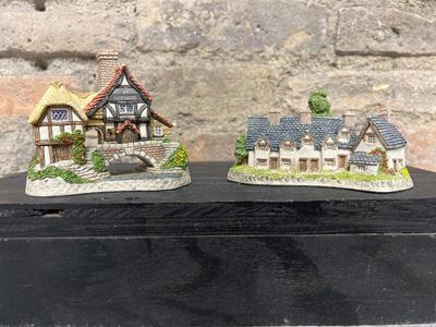 Pair of David Winter Cottages
