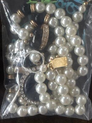 Asst Jewlery making beads