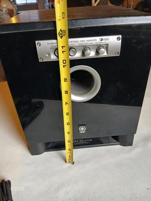 Yamaha Surround sound speakers - with subwoofer system YST-SW015 7 total speakers