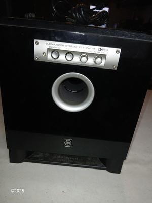 Yamaha Surround sound speakers - with subwoofer system YST-SW015 7 total speakers