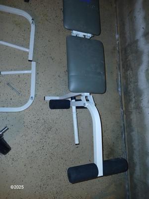Weider 138 weight bench / bench press with weights and accessories