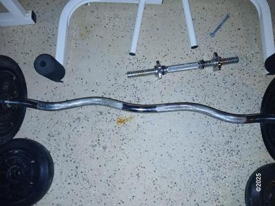 Weider 138 weight bench / bench press with weights and accessories
