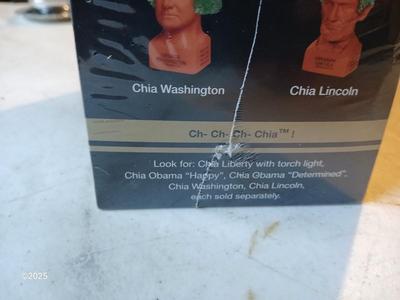 Chia Obama Special edition Obama Chia pet - Grow the man some hair Chia Obama "Happy"