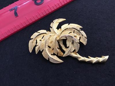 Vintage Gold Brooch