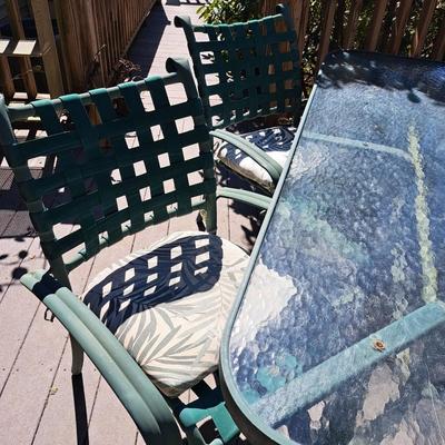 Glass & Green Outdoor Patio Table and Chairs Set (BD-SD)