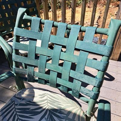 Glass & Green Outdoor Patio Table and Chairs Set (BD-SD)