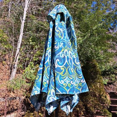 Swirly Blue & Green Fleur-de-lis Umbrella and Stand (BD-SD)