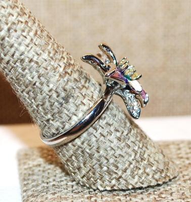 Size 8 Marked .925 PURPLE, WHITE & GREEN Enameled Styled Ring on a Silver Band (5.9g)