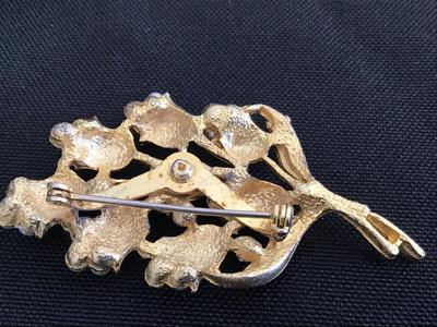 Vintage Gold Tone Brooch