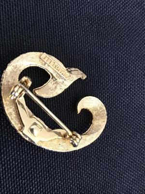 Manselle Monogram G Pin