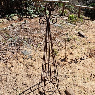 Group of Rusted Metal Garden Topiaries (BD-SD)