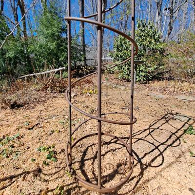 Group of Rusted Metal Garden Topiaries (BD-SD)