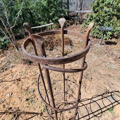 Group of Rusted Metal Garden Topiaries (BD-SD)