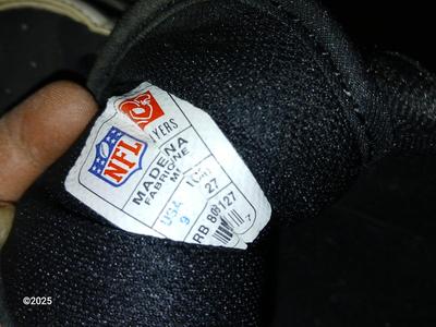 A nice pair of NFL size 9 cleats pads and Nike gloves
