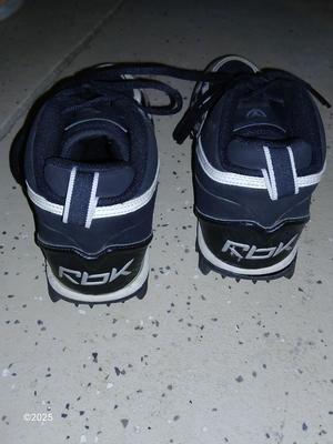 A nice pair of NFL size 9 cleats pads and Nike gloves