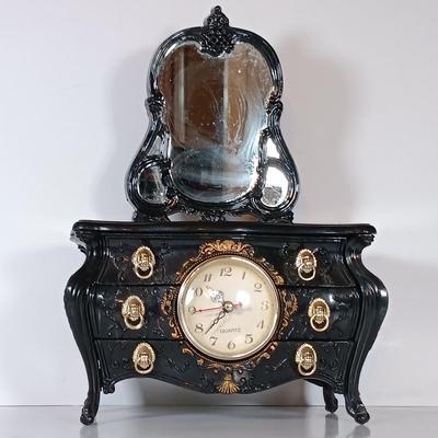 LOT 44D: Vintage Oil Lamp with Reflector & Jewelry Box