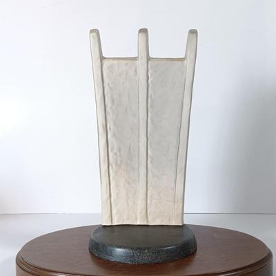 LOT 47D: Goebel Hummel Auf Wiedersehen Airlift Memorial Set & We Congratulate Figurine