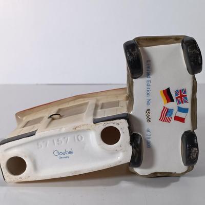 LOT 48D: Goebel Hummel Checkpoint Charlie Set