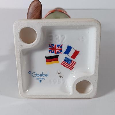 LOT 48D: Goebel Hummel Checkpoint Charlie Set