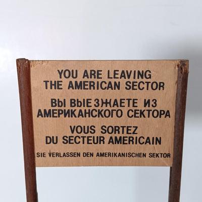 LOT 48D: Goebel Hummel Checkpoint Charlie Set