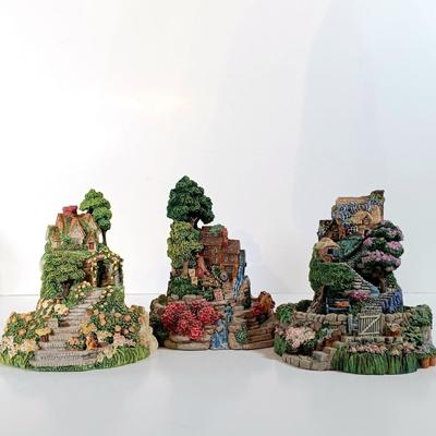 LOT 56D: Franklin Mint Violet L. Schwenig Miniature Cottages
