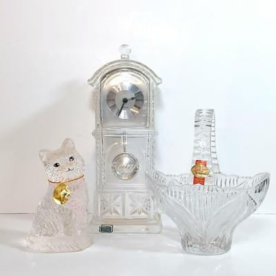 LOT 59D: West German Crystal Clock, Anna Hütte Crystal Basket & Bradford Exchange Sophisticats 'Sparkle' Cat Figurine