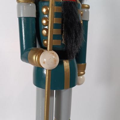 LOT 62D: NFL Christmas Collection Donovan McNabb Santa Sleigh, Memory Co. Philadelphia Eagles Nutcracker & More