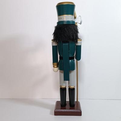 LOT 62D: NFL Christmas Collection Donovan McNabb Santa Sleigh, Memory Co. Philadelphia Eagles Nutcracker & More