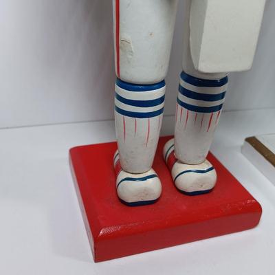 LOT 63D: Vintage Jaimy Santa Sleigh, Franklin Mint Father Christmas & Nutcrackers