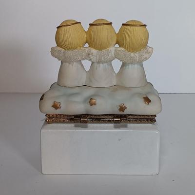 LOT 64D: Home Interiors 'Protecting Old Glory' Angel, Hamilton Collection 'Angel of Glory' & More