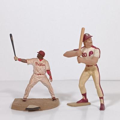LOT 66B: The Danbury Mint Mike Schmidt Figurine w/ MLBPA Mini Phillies Figurines