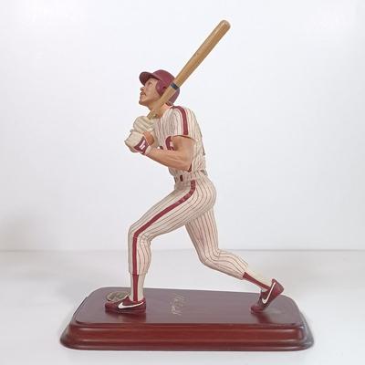 LOT 66B: The Danbury Mint Mike Schmidt Figurine w/ MLBPA Mini Phillies Figurines
