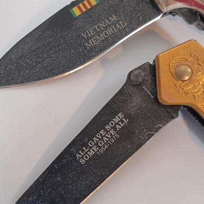 LOT 126B: Set of (4) Commemorative Militaria Folding Knives