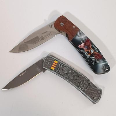 LOT 126B: Set of (4) Commemorative Militaria Folding Knives
