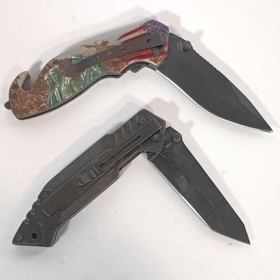 LOT 126B: Set of (4) Commemorative Militaria Folding Knives
