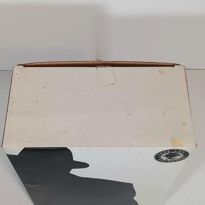 LOT 135B: Mezco 2008 The Notorious B.I.G. Figurine