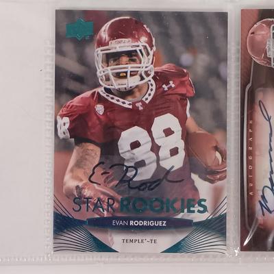 LOT 141B: Set of (5) Autographed Temple Football Bernard Pierce and Evan Rodriguez Cards