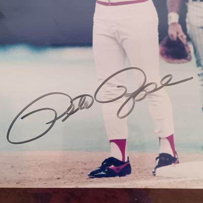 LOT 153B: Cincinnati Reds Pete Rose Plaque - Autographed Photo and Two Cards