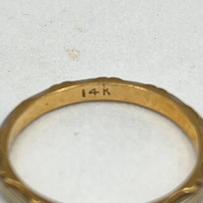 LOT 161J: 14K Two-Tone Gold Size 8 Ring - 2.2 Grams