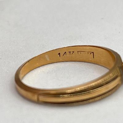 LOT 162J: 14K Gold Size 6 Ring - Missing Stone - 2.2 Grams