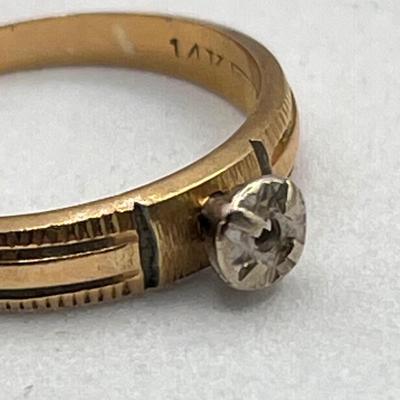 LOT 162J: 14K Gold Size 6 Ring - Missing Stone - 2.2 Grams