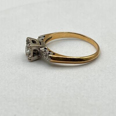 LOT 163J: 14K Gold Diamond Engagement Ring - Size 8 - 3.1 gtw