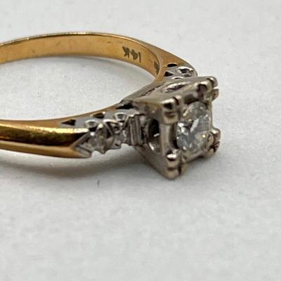 LOT 163J: 14K Gold Diamond Engagement Ring - Size 8 - 3.1 gtw