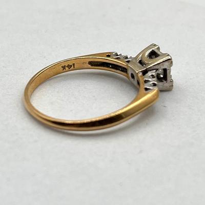 LOT 163J: 14K Gold Diamond Engagement Ring - Size 8 - 3.1 gtw