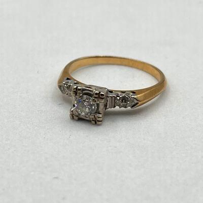 LOT 163J: 14K Gold Diamond Engagement Ring - Size 8 - 3.1 gtw